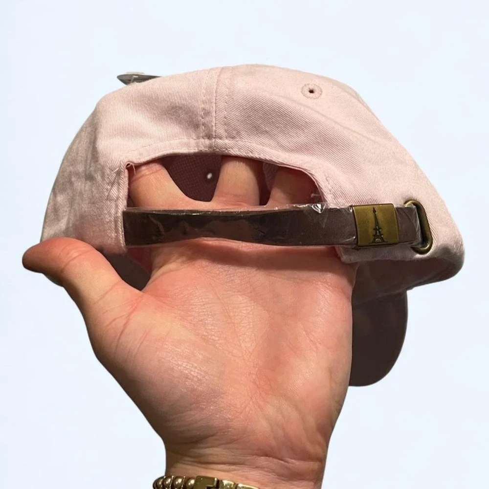 Vintage-style pink baseball cap with embroidered‎ skull by Adams